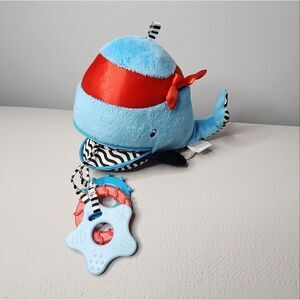 Manhattan Toy Baby Plush Waldon Whale Zip Play Activity Teether Rings 2015